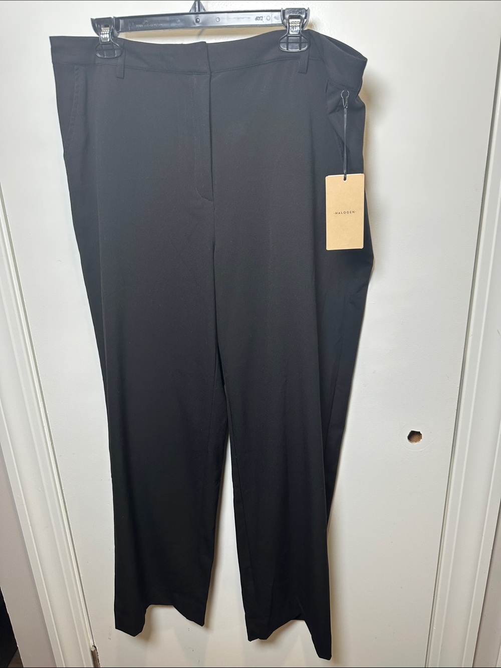 Halogen Black Tailored Straight-Leg Trousers (101)